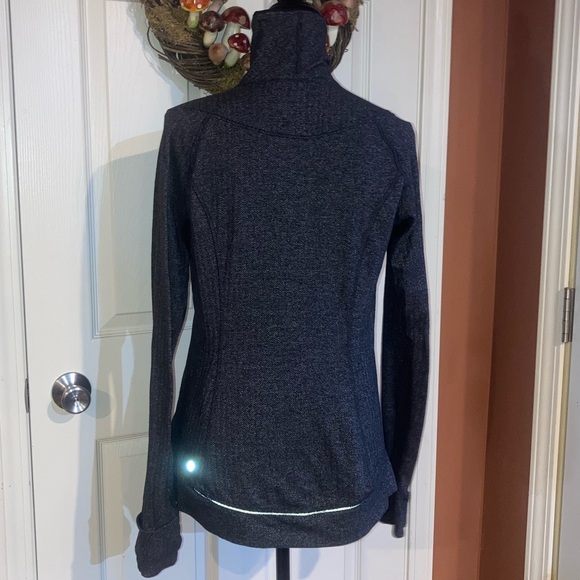 Lululemon Think Fast Pullover Longsleeve Grey Herringbone Athleticwear Top sz 10 - Picture 4 of 10